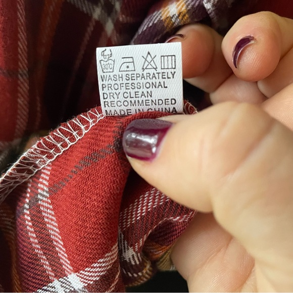 Women’s Holiday Plaid Button Front Long Sleeve Blouse, Size M - Picture 7 of 7